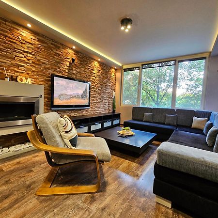 Rea Mladost - Easy Access To Metro, Ideal Location Sofia Exterior photo