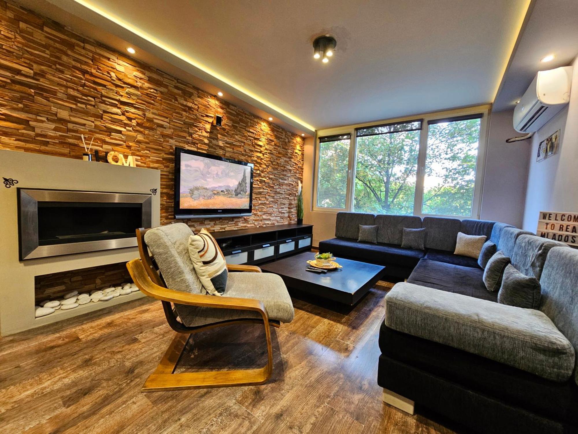 Rea Mladost - Easy Access To Metro, Ideal Location Sofia Exterior photo