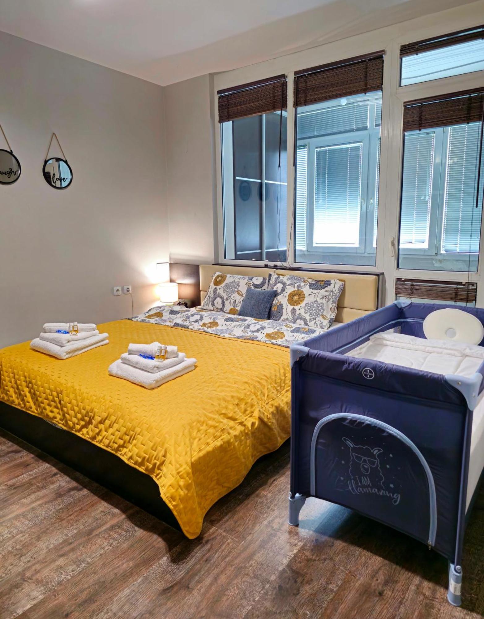 Rea Mladost - Easy Access To Metro, Ideal Location Sofia Exterior photo